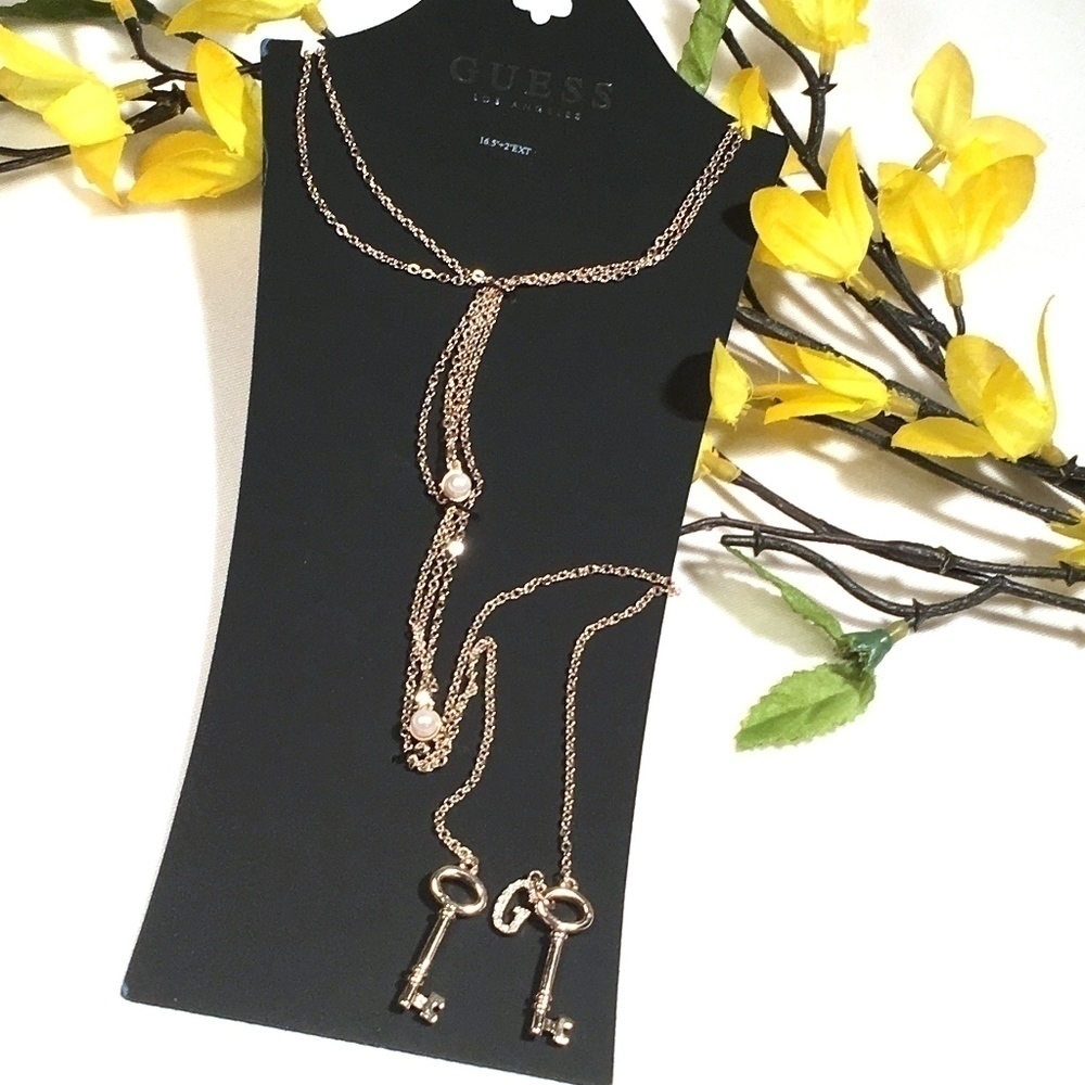 𝅺3/$29! GUESS Rose Gold Long Statement Necklace Key